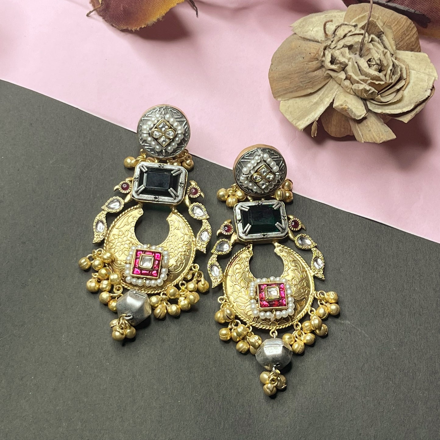 Aanya Dumroo Chaandbali Earrings